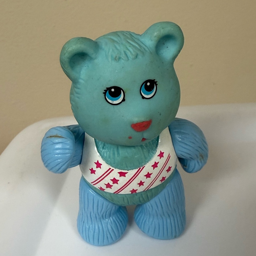 Vintage Dream Bears - Pretty Bear - 1984 blue bear figure